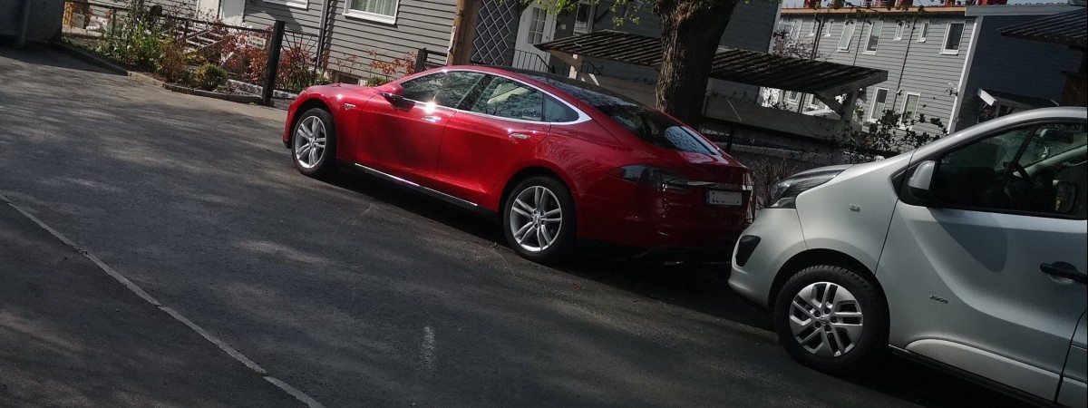 Hjuldrift, girkasse, drivstoff: te słowa musisz znać, kiedy kupujesz samochód [SŁOWNICZEK]