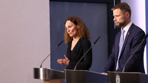 Szczepionek wystarczy dla dorosłych na lato. Będą też wyjątki dla personelu medycznego