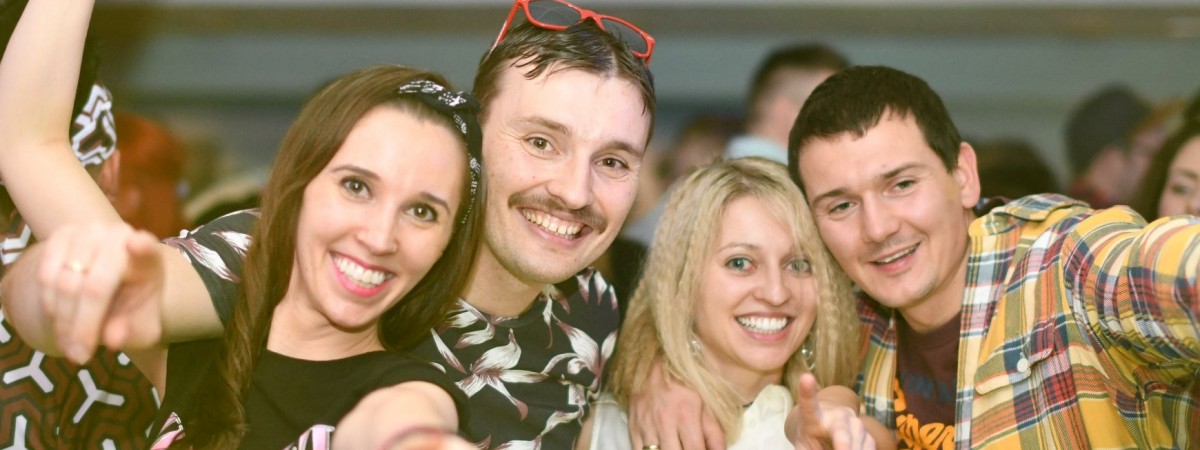 Powrót do lat 90. Szalona impreza norweskiej Polonii [ZDJĘCIA]