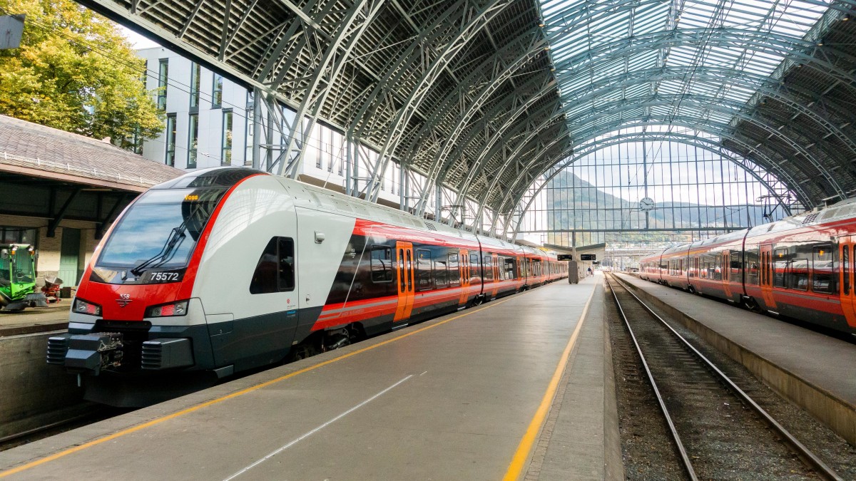 Remont torów między Bergen i Voss: zmiany w ruchu pociągów przez trzy tygodnie