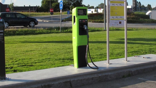 Pierwsze na świecie bezprzewodowe ładowarki pojawią się w Oslo