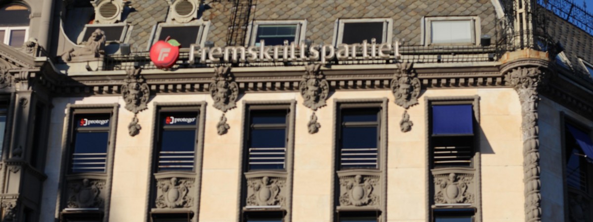 20 tysięcy na bilet w jedną stronę. Politycy chcą odesłać uchodźców do domu