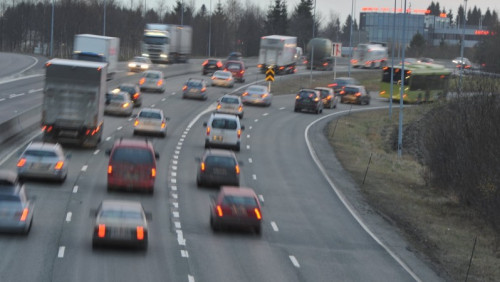 Ogromne zainteresowanie cyfrowym prawem jazdy. Prawie 700 tysięcy kierowców pobrało aplikację w ciągu doby