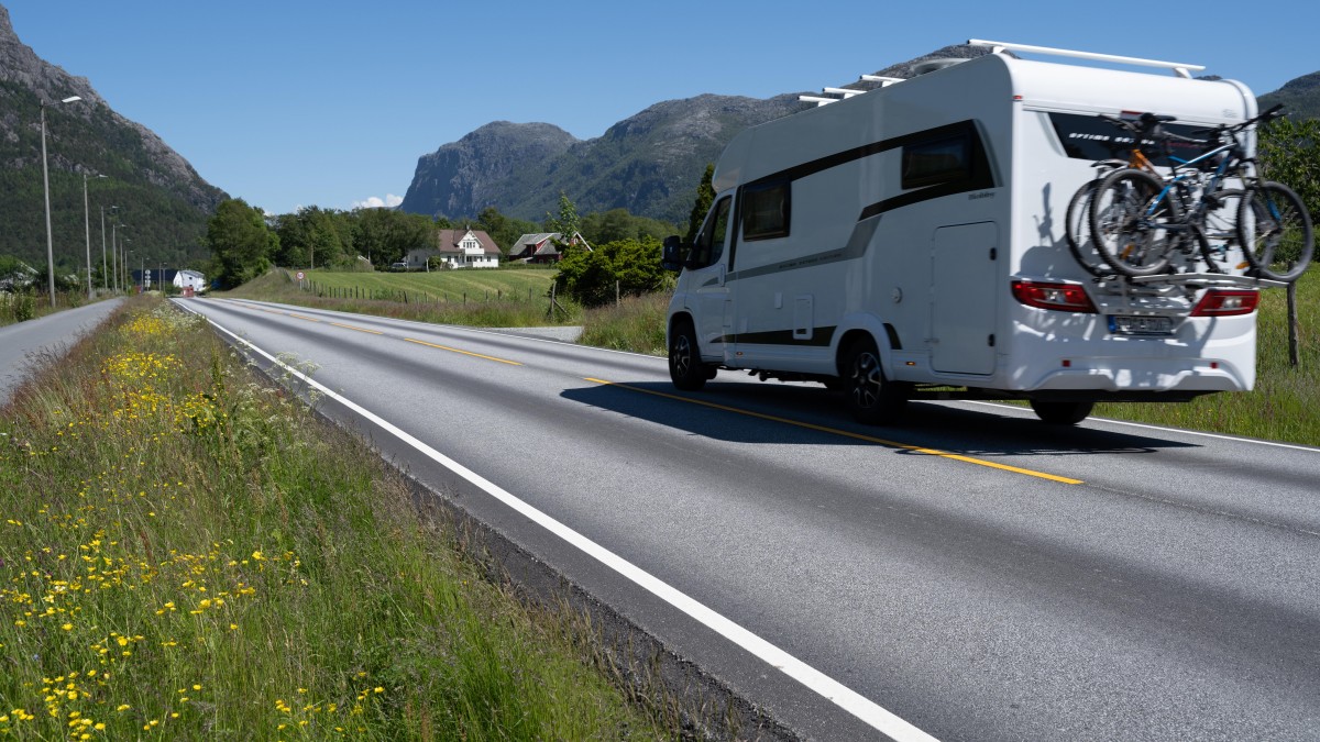 5 000 koron mandatu za jazdę niezarejestrowanym kamperem lub motocyklem