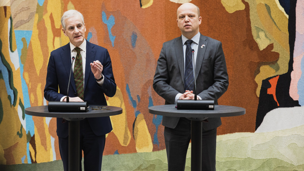 „Bardzo trudne” negocjacje w Norwegii. Niezbędna interwencja partyjnych liderów