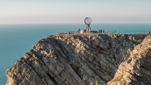 3 tygodnie, 8 tysięcy kilometrów, 9 krajów: Polak przemierza Nordkapp, by pomóc innym