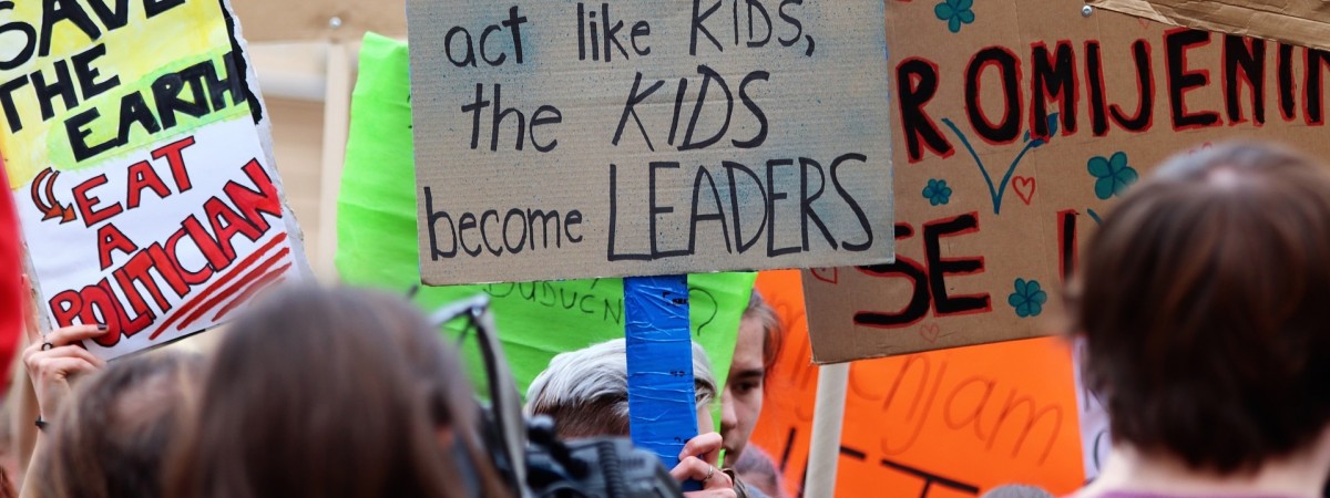 Piątek pod znakiem strajków: młodzież wyjdzie na ulice, policjanci nie przyjdą do pracy, nauczyciele nie przeprowadzą egzaminów