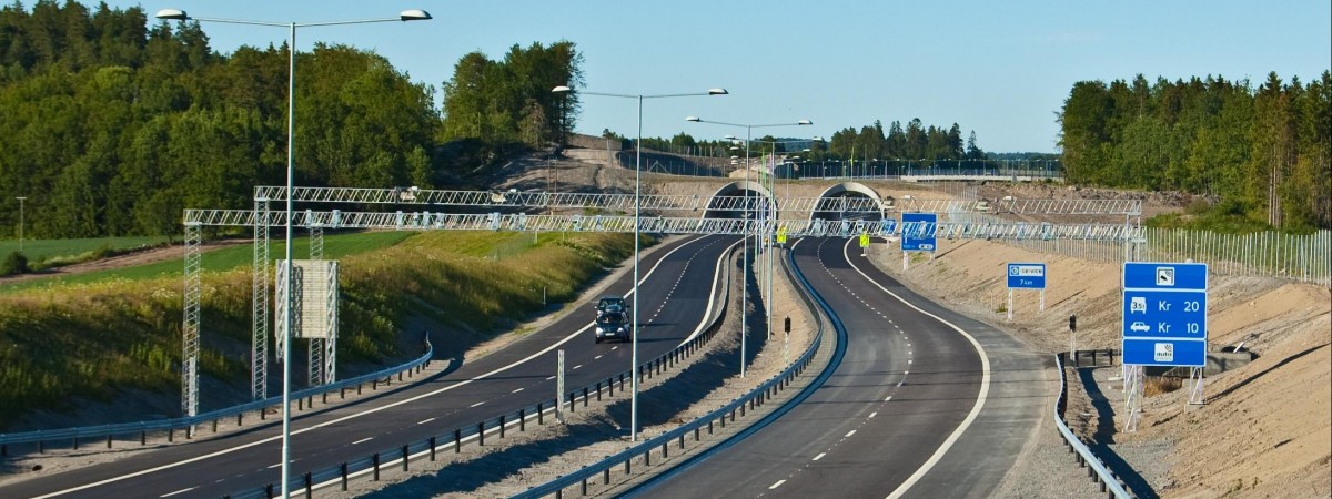 Zła wiadomość dla kierowców: przejazd nową trasą E18 będzie sporo kosztował