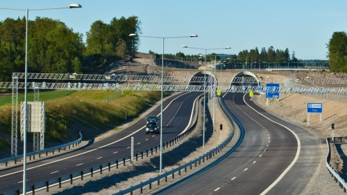 Zła wiadomość dla kierowców: przejazd nową trasą E18 będzie sporo kosztował