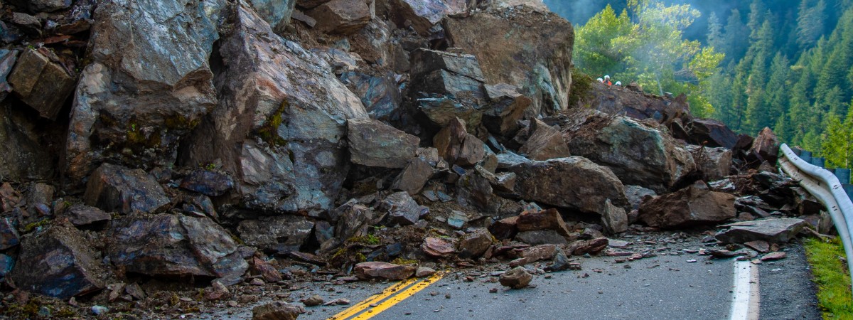 Osuwiska, podtopienia i zamknięte drogi. Gwałtowny sztorm uderzył w Norwegię