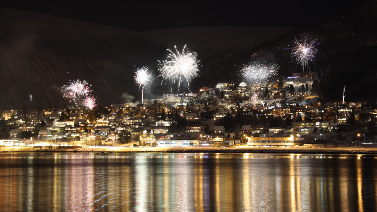 Pokaz laserów zamiast tradycyjnych fajerwerków? Jak wyglądają Sylwester i Nowy Rok w Norwegii