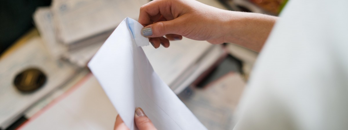 Inspekcja Pracy ostrzega przed fałszywymi fakturami. Można stracić tysiące koron 