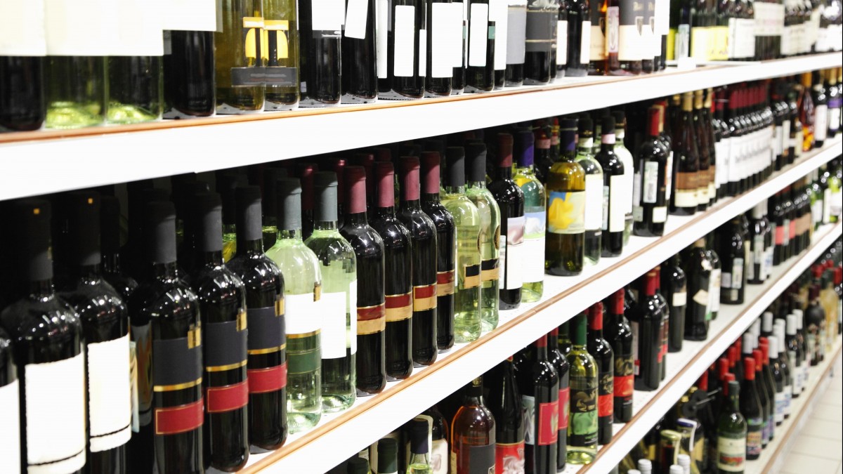 Ostatnia szansa na zakup bożonarodzeniowego wina i juleøl: godziny otwarcia Vinmonopolet w okresie świąteczno-noworocznym