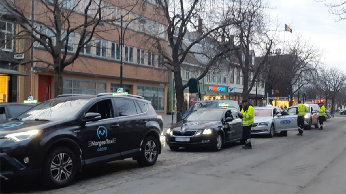 Taksówka tylko elektryczna. Norwegia żegna kierowców diesli i benzyniaków