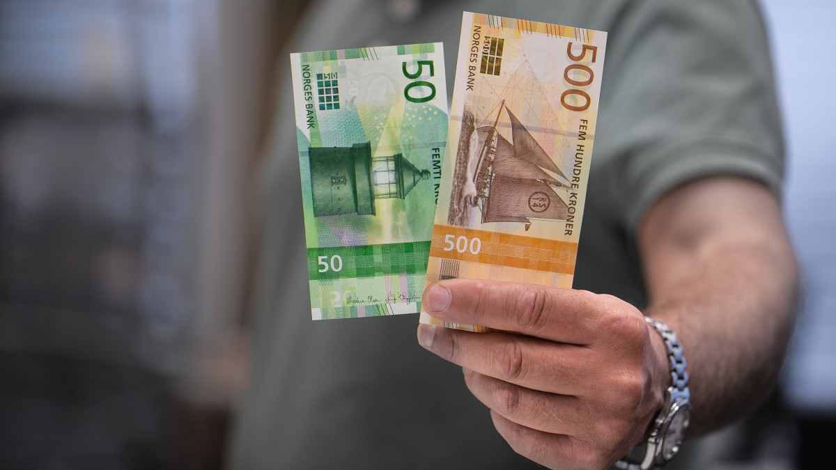 Inflacja spada, a stopy procentowe ani drgną. Kolejne gromy spadają na Norges Bank