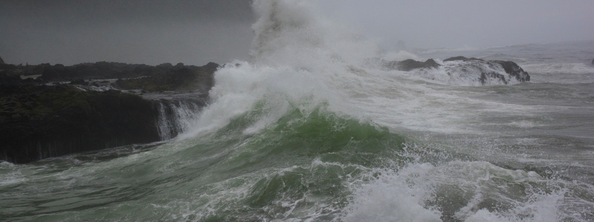 Niepogoda w kraju i sztorm na wybrzeżu. Ostrzeżenia pierwszego stopnia dla większości Norwegii