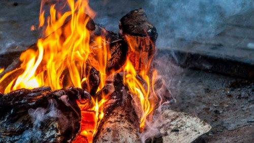 Zakaz ognisk i grillowania. Duże zagrożenie pożarowe w kraju