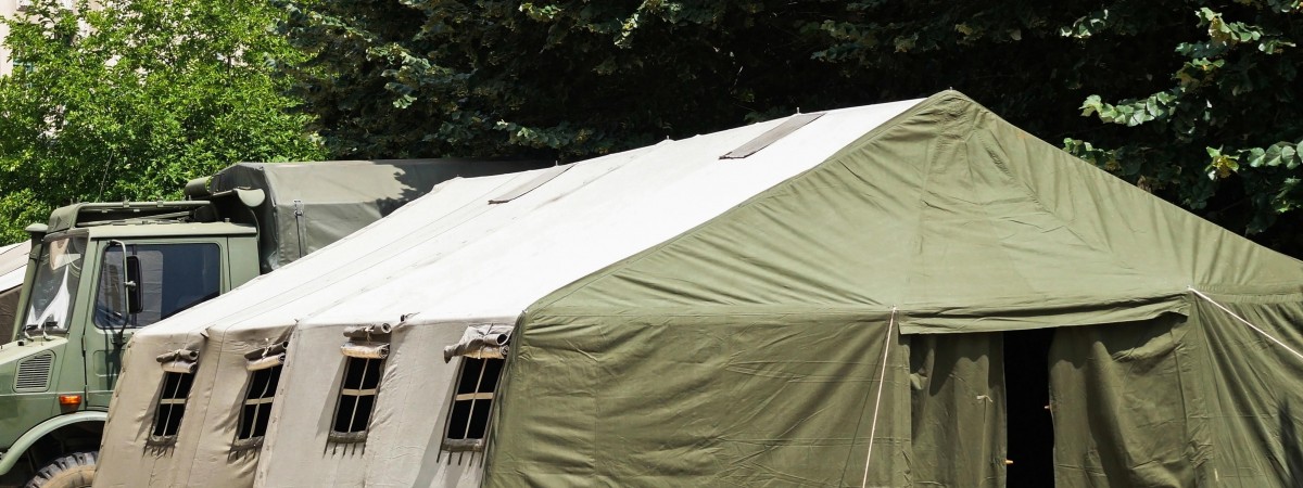 Namioty zamiast hoteli to nowy patent na uchodźców. „W Norwegii nie ma luksusów”