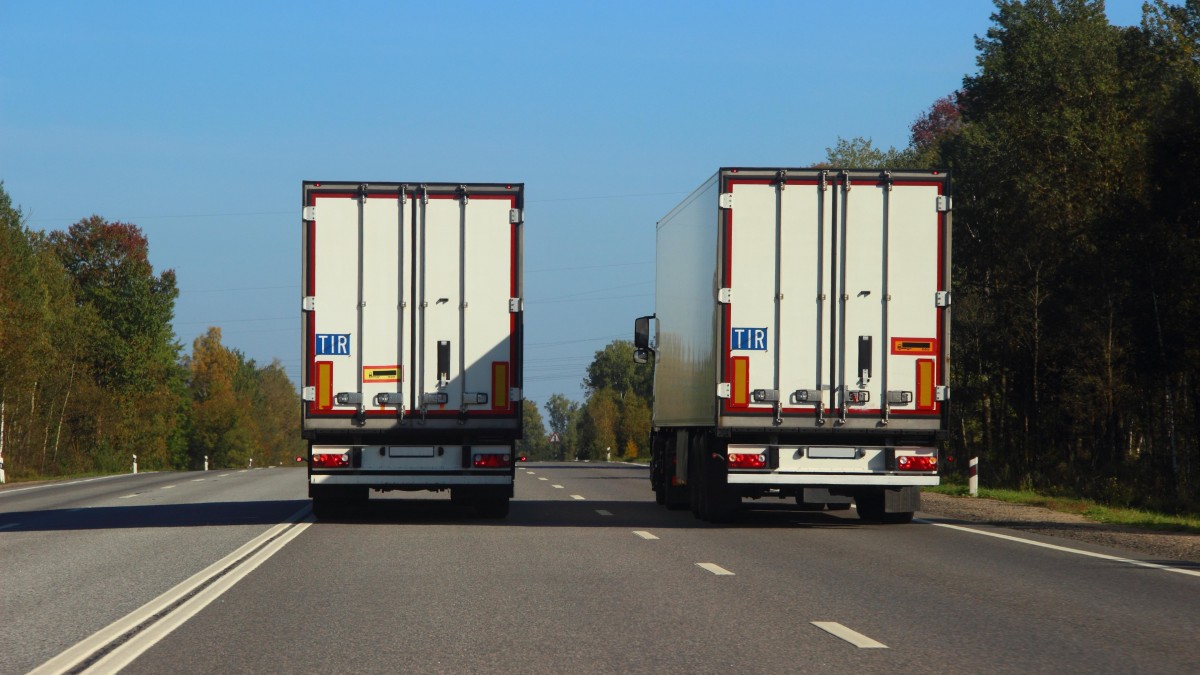 Norweski minister chce ostrzejszych norm emisji spalin dla transportu ciężarowego w UE