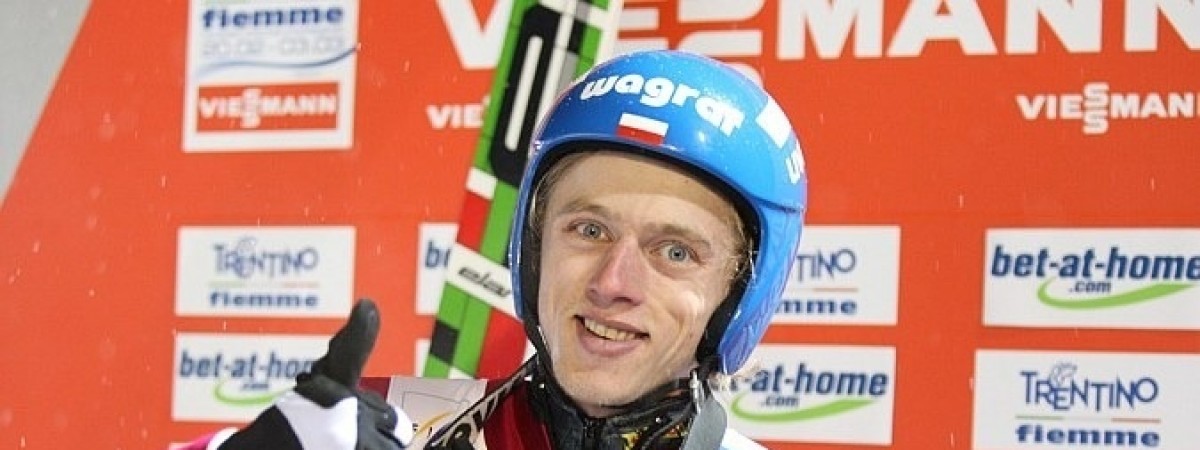 Historyczny triumf Kubackiego i kolejny sukces drużyny polskich skoczków. Norwegia na podium 