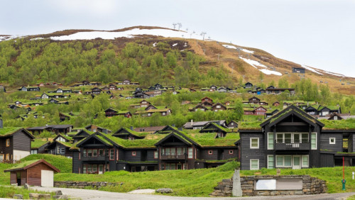 Rekordowo dużo Norwegów spędzi Wielkanoc w kraju. Większość wyjedzie „na hytty”