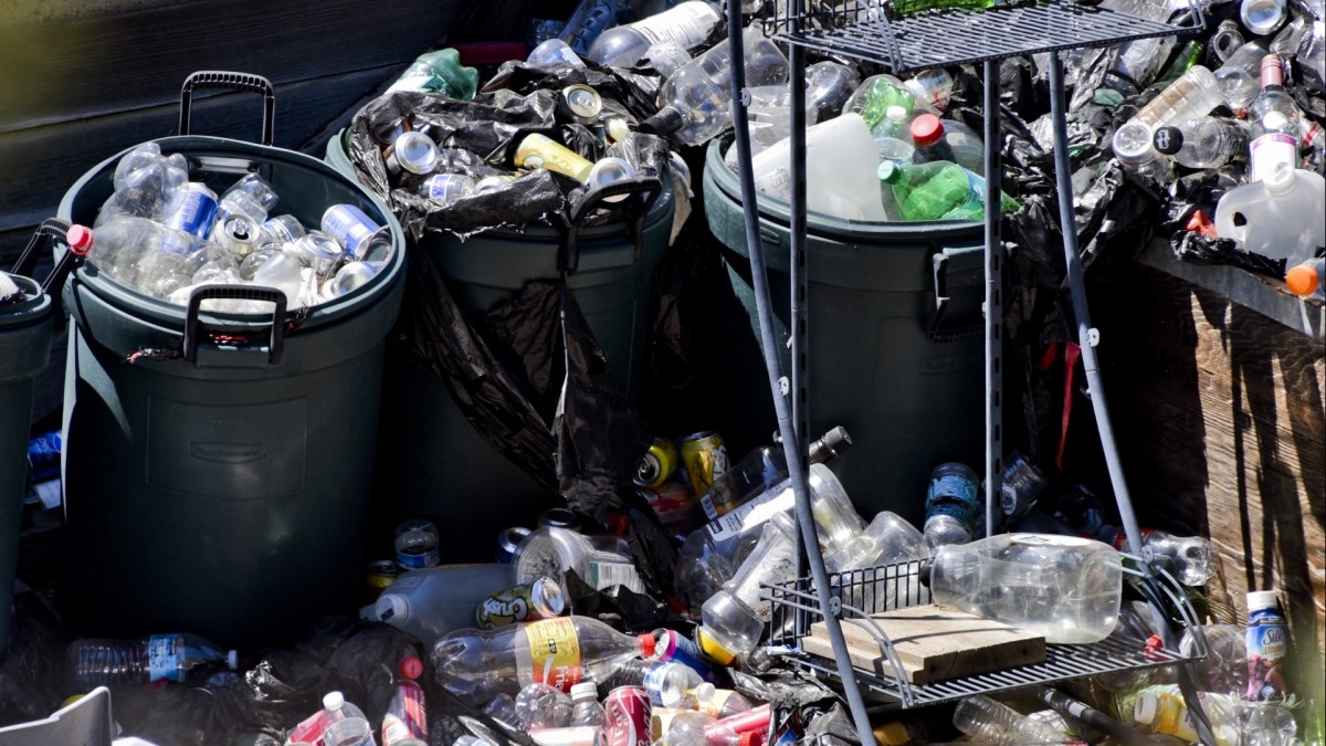 Powstała pierwsza norweska automatyczna sortownia śmieci. Robotami steruje sztuczna inteligencja