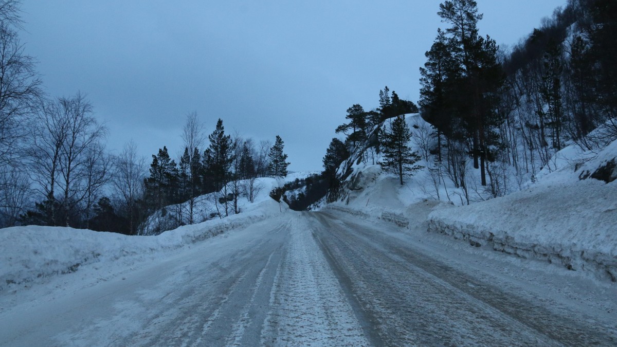 Bardzo duże zagrożenie lawinowe na północy. Obowiązuje czerwony alert pogodowy