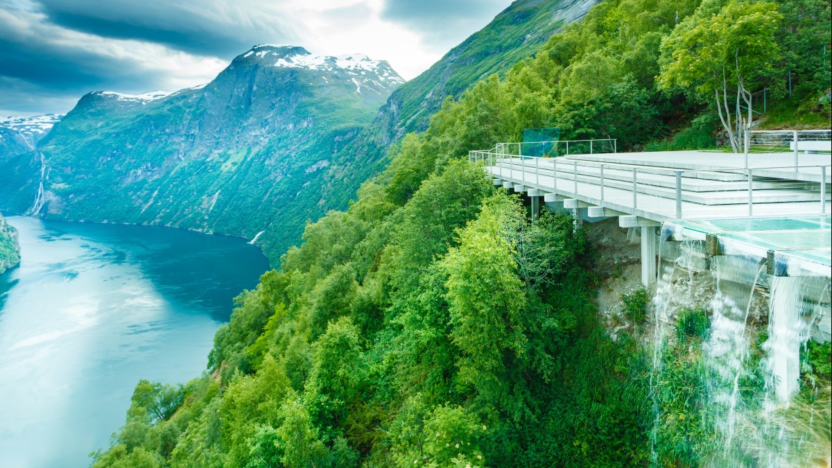 Brak wyobraźni czy szczyt głupoty? Dla kilku monet naraził dziecko na śmiertelne niebezpieczeństwo