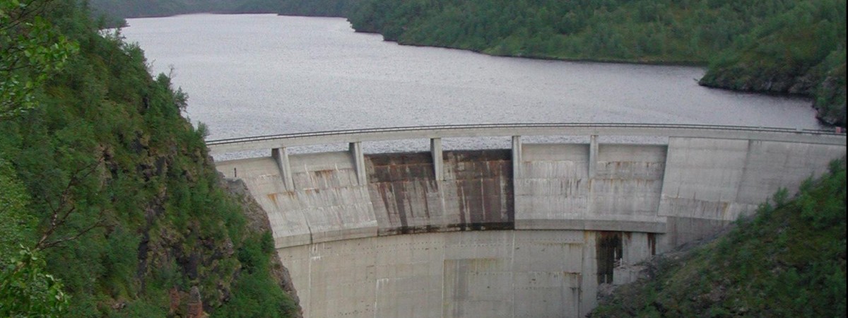 Ceny prądu wciąż idą w górę. Może je zatrzymać… deszcz
