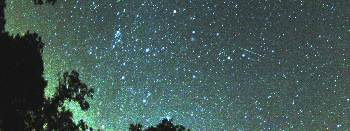 Deszcz meteorów i zaćmienie Słońca: w tym miesiącu będzie na co popatrzeć