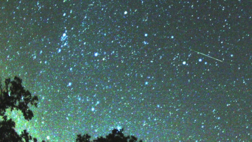 Deszcz meteorów i zaćmienie Słońca: w tym miesiącu będzie na co popatrzeć
