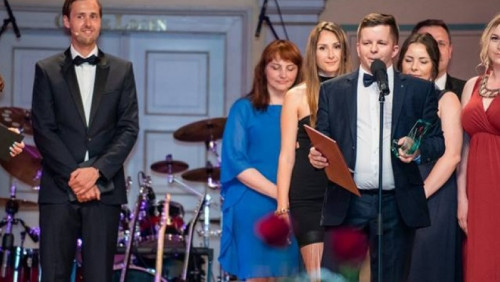„Ważne, by na emigracji nie porzucać pasji”: rozmowa z liderem Love Dance Help