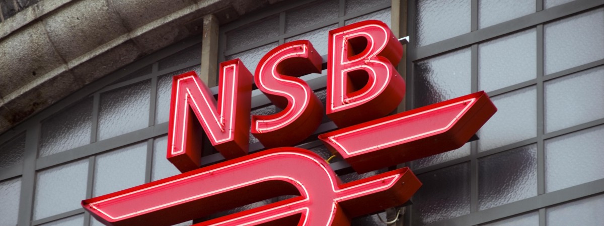 Zmarnowane pieniądze i plagiat: nowy wizerunek norweskich kolei obiektem kpin. Koszt: 280 milionów z kasy państwa