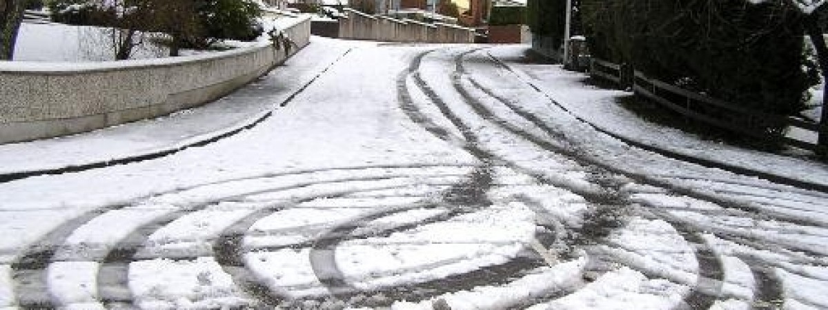 Uwaga, niebezpiecznie na drogach na południu. W weekend będzie podobnie