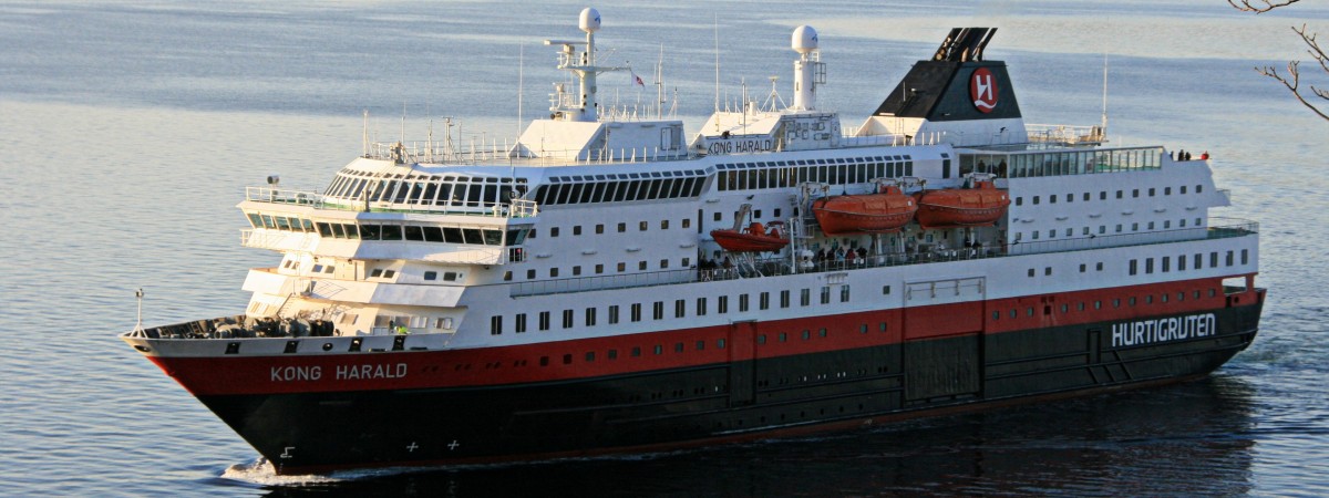 Hurtigruten idzie na wojnę z plastikiem: koniec z “jednorazówkami” na promach