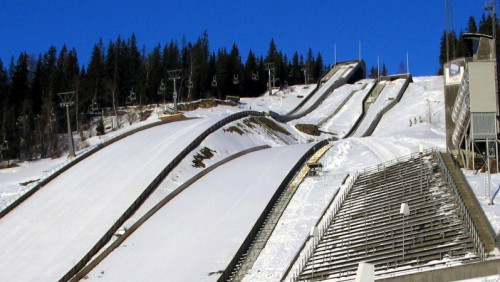 Konkurs w Lillehammer znów po myśli naszych skoczków. Norwegowie depczą im po piętach