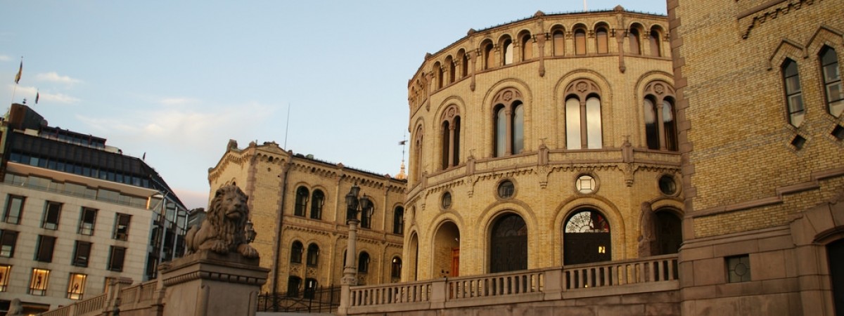 Rząd chce odbierać obywatelstwo terrorystom. Opozycja: „ufamy bardziej sądom niż rozsądkowi Sylvi Listhaug”