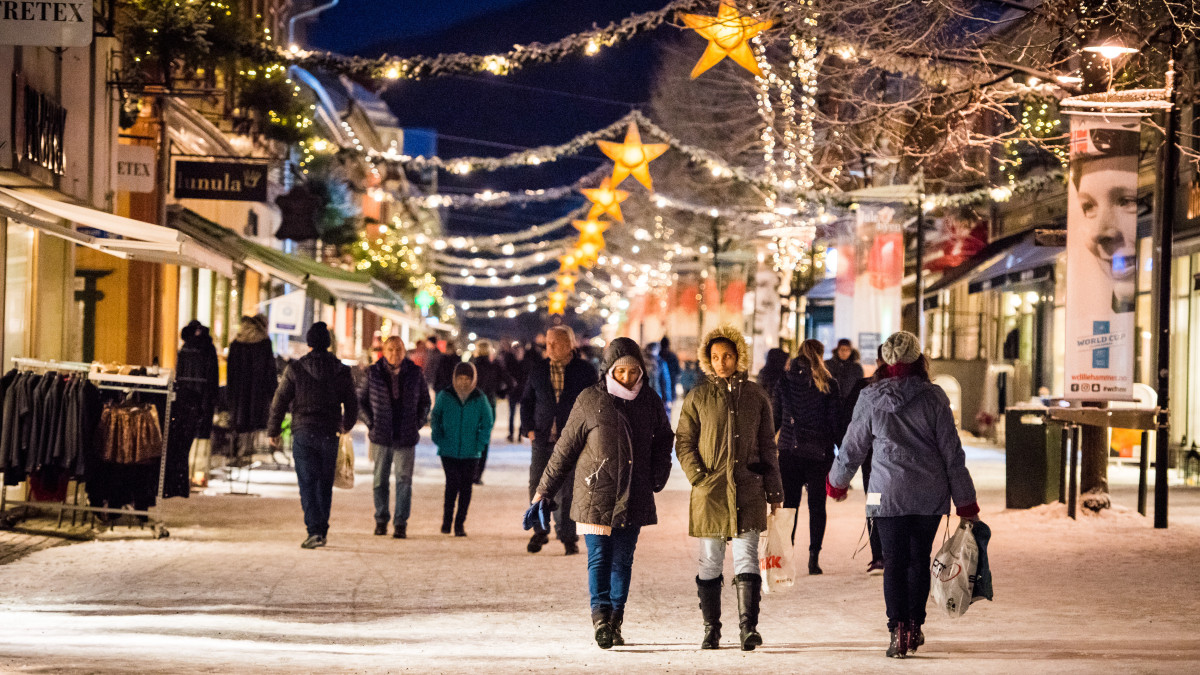 Tutaj święta przyszły wcześniej: Lillehammer ma już bożonarodzeniową ulicę