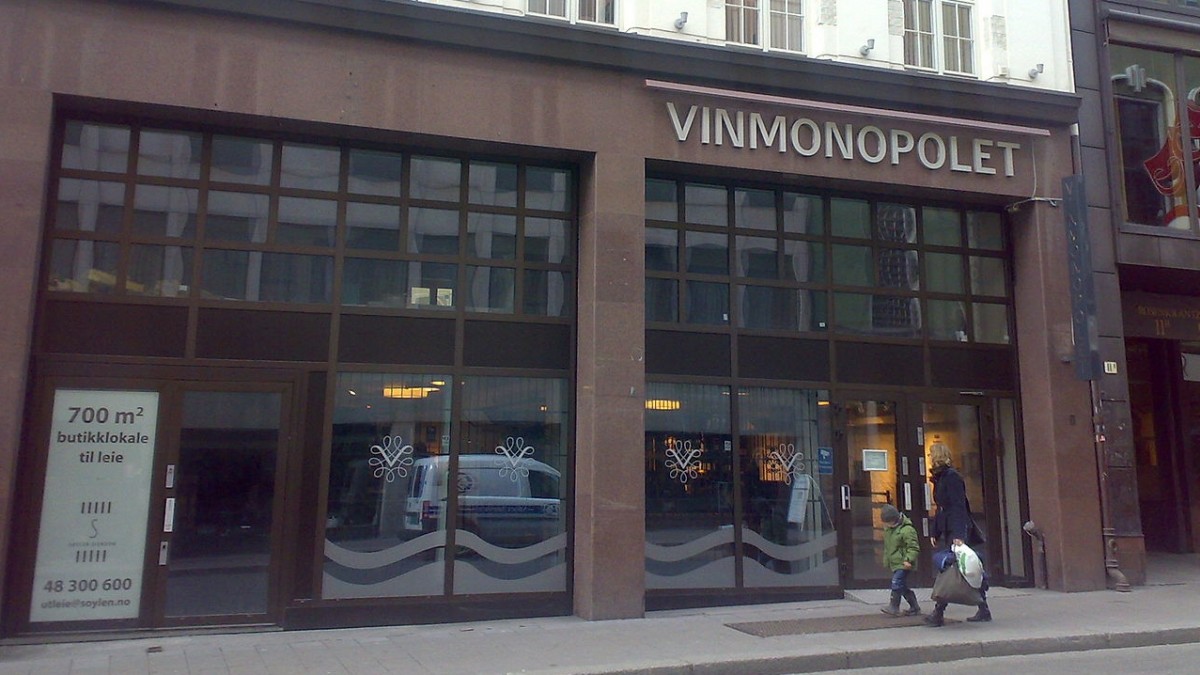 Vinmonopolet apeluje: w tym roku alkohol na święta kupcie już w listopadzie