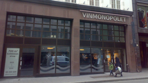 Vinmonopolet apeluje: w tym roku alkohol na święta kupcie już w listopadzie