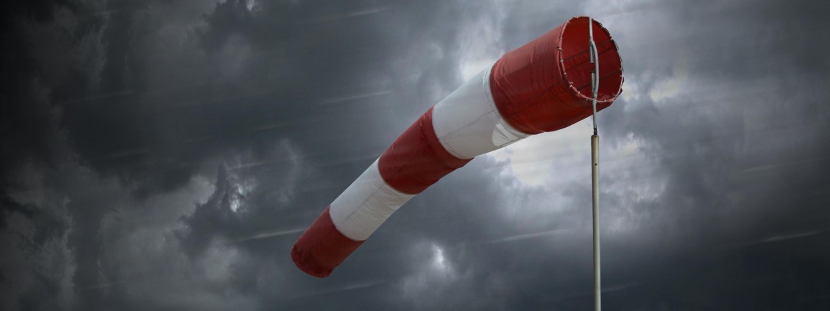 Lawiny na zachodzie, wichury na południu. Początek tygodnia pod znakiem alertów pogodowych