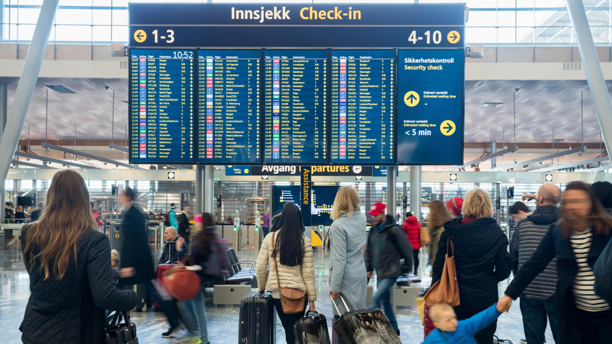 Słaba korona, czyli jak branża turystyczna zyskuje, a mieszkańcy tracą