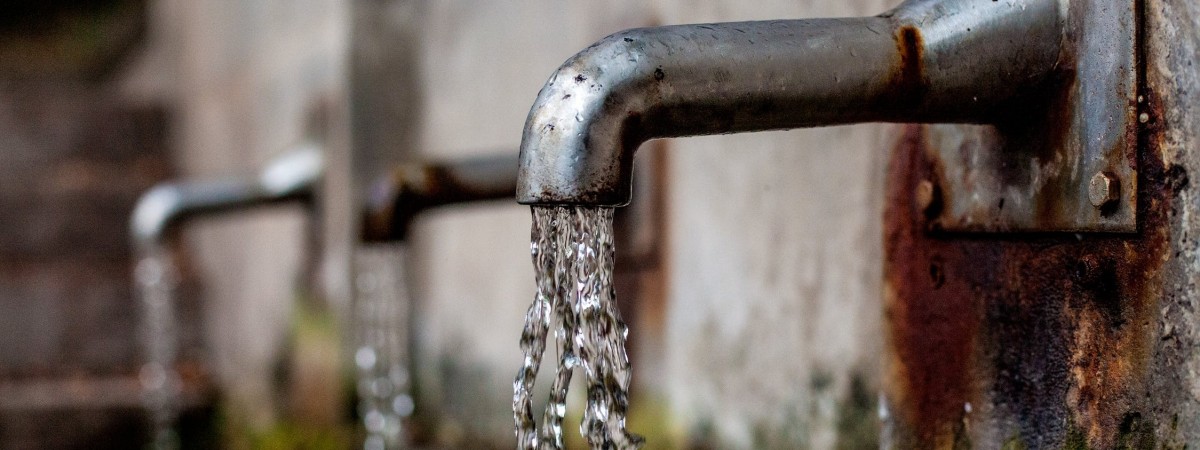 Bakterie E.coli w wodzie w Bergen. Ostrzeżenia dla prawie 40 000 mieszkańców