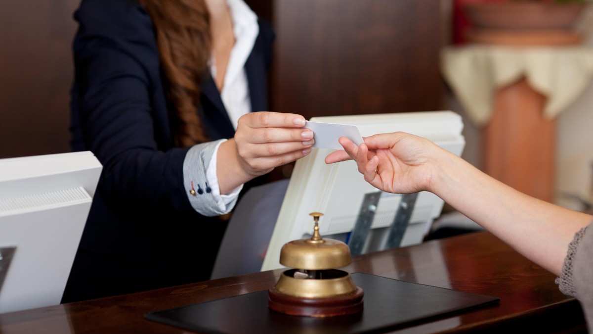 Norweski hotel chce wyprzedzić przyszłość. Zatrudni pierwszą na świecie hologramową recepcjonistkę