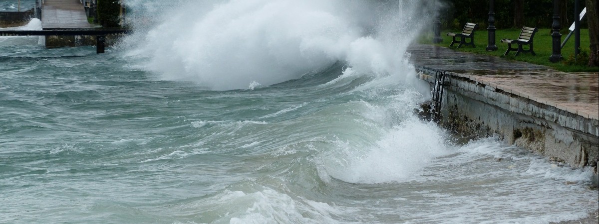 Kolejne sztormy i zagrożenie lawinami: końcówka marca nie rozpieszcza