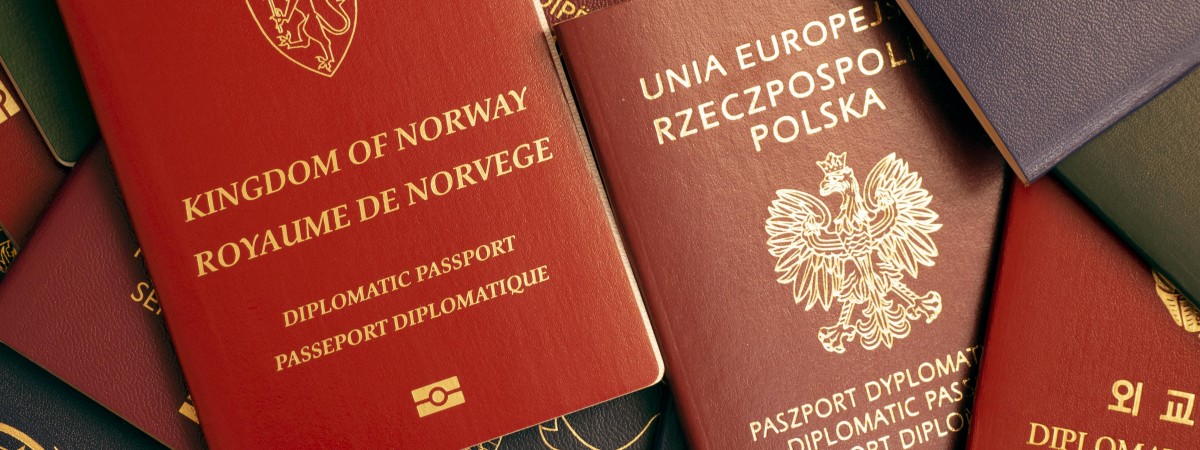 „Cudzoziemcy muszą udowodnić, że mogą wjechać do kraju”. Minister o ograniczeniach podróży