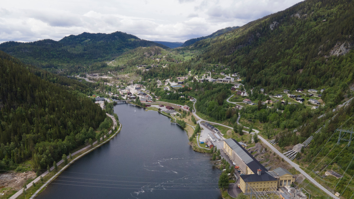 Norwegia: uzbrojony mężczyzna z siekierą zatrzymany przez policję. Padł strzał