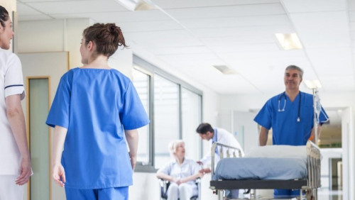 Pracownicy służby zdrowia z wyższą pensją: lepsze wynagrodzenie za nadgodziny
