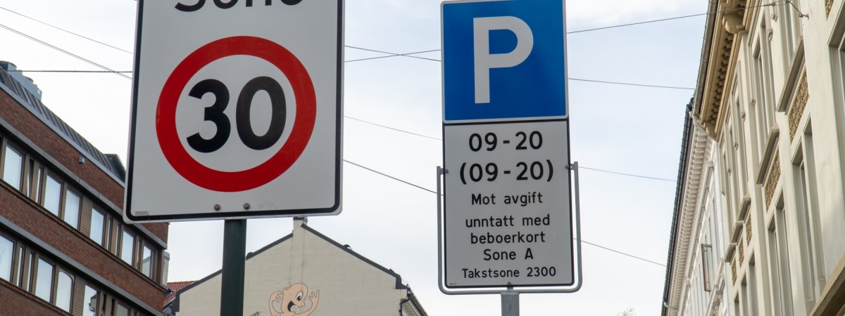 Droższe bompenger i parkingi dla mieszkańców. Oslo podwyższa opłaty dla elbili