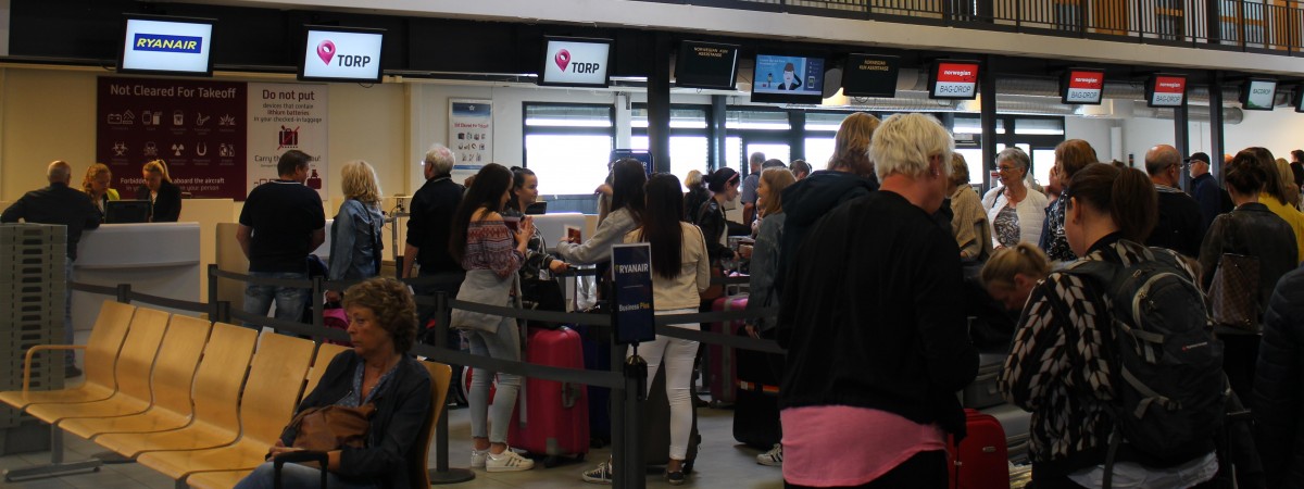 Wichura paraliżuje norweskie lotniska. Pasażerowie spędzili noc w hotelach